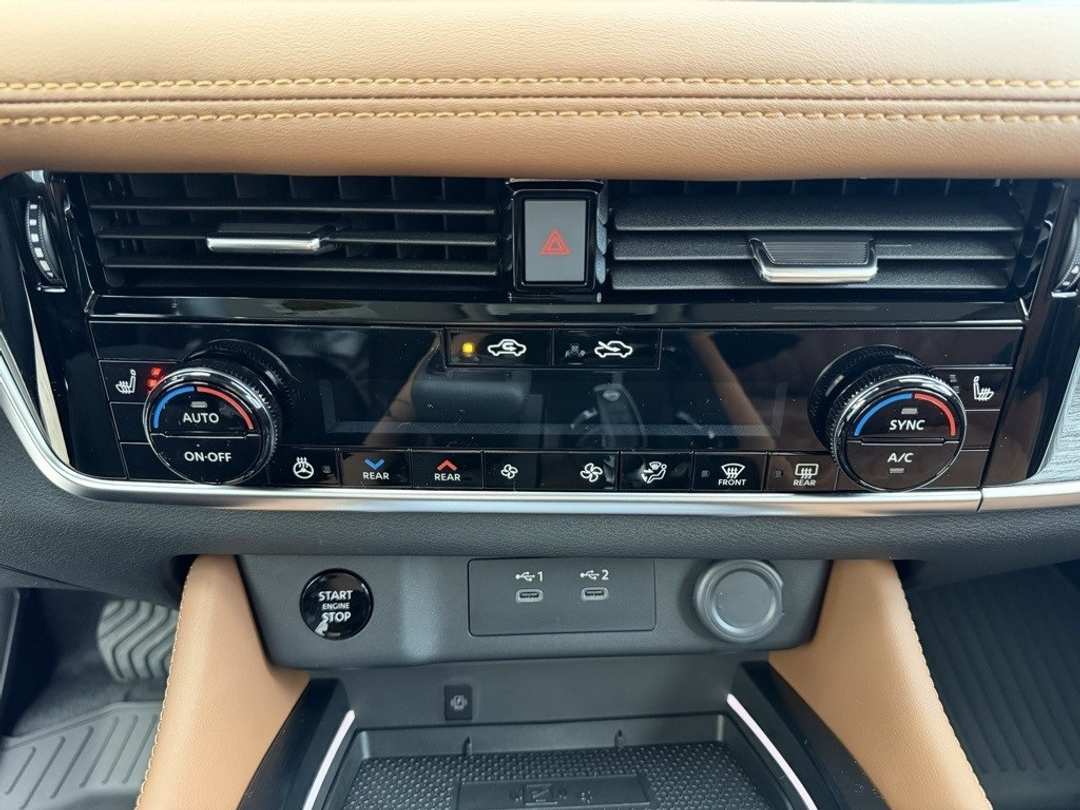 2026 Nissan Rogue Platinum - Image 23