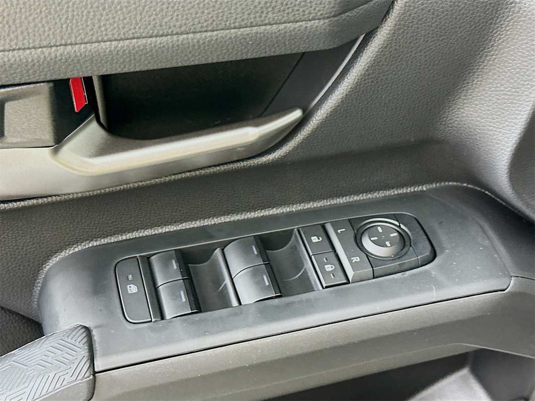 2025 Toyota Tacoma TRD Off Road - Image 18