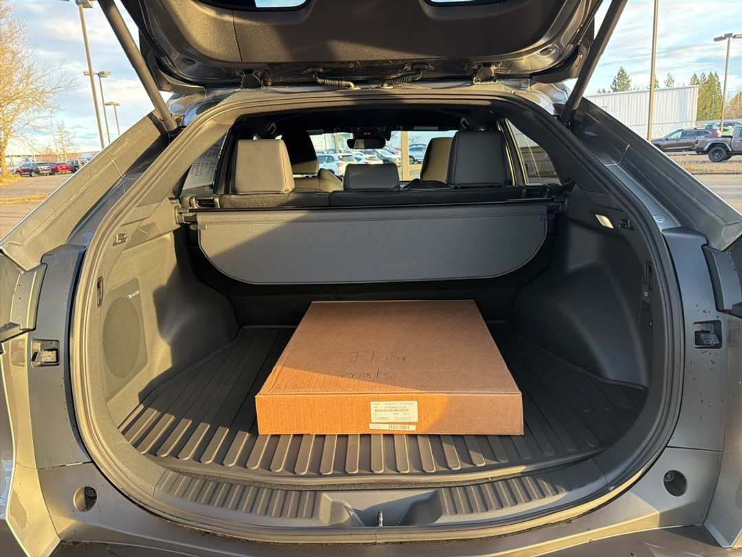 2026 Subaru Solterra Limited - Image 20