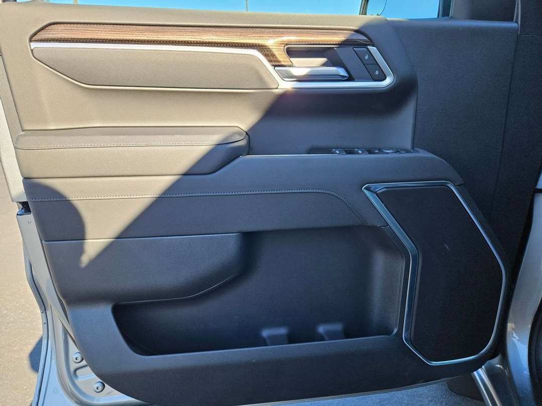 2026 Chevrolet Silverado 1500 RST - Image 10