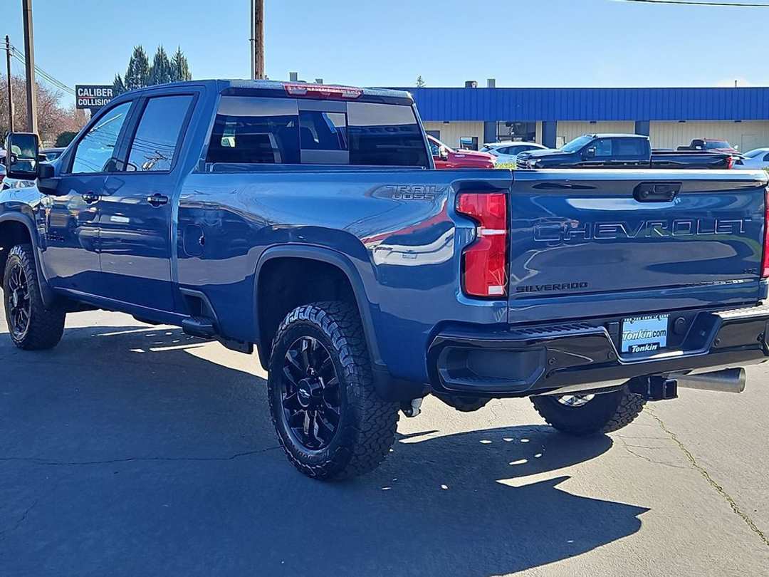 2026 Chevrolet Silverado 3500Hd LTZ - Image 4