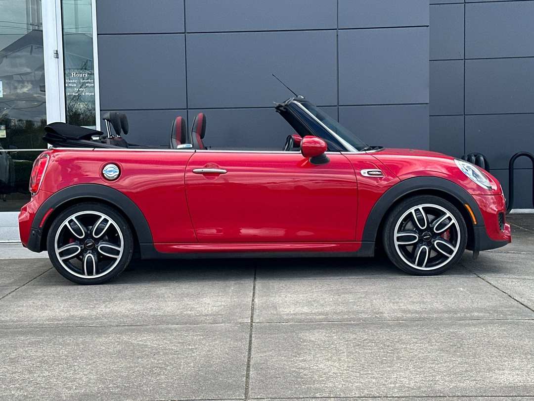 2017 MINI John Cooper Works Base - Image 3
