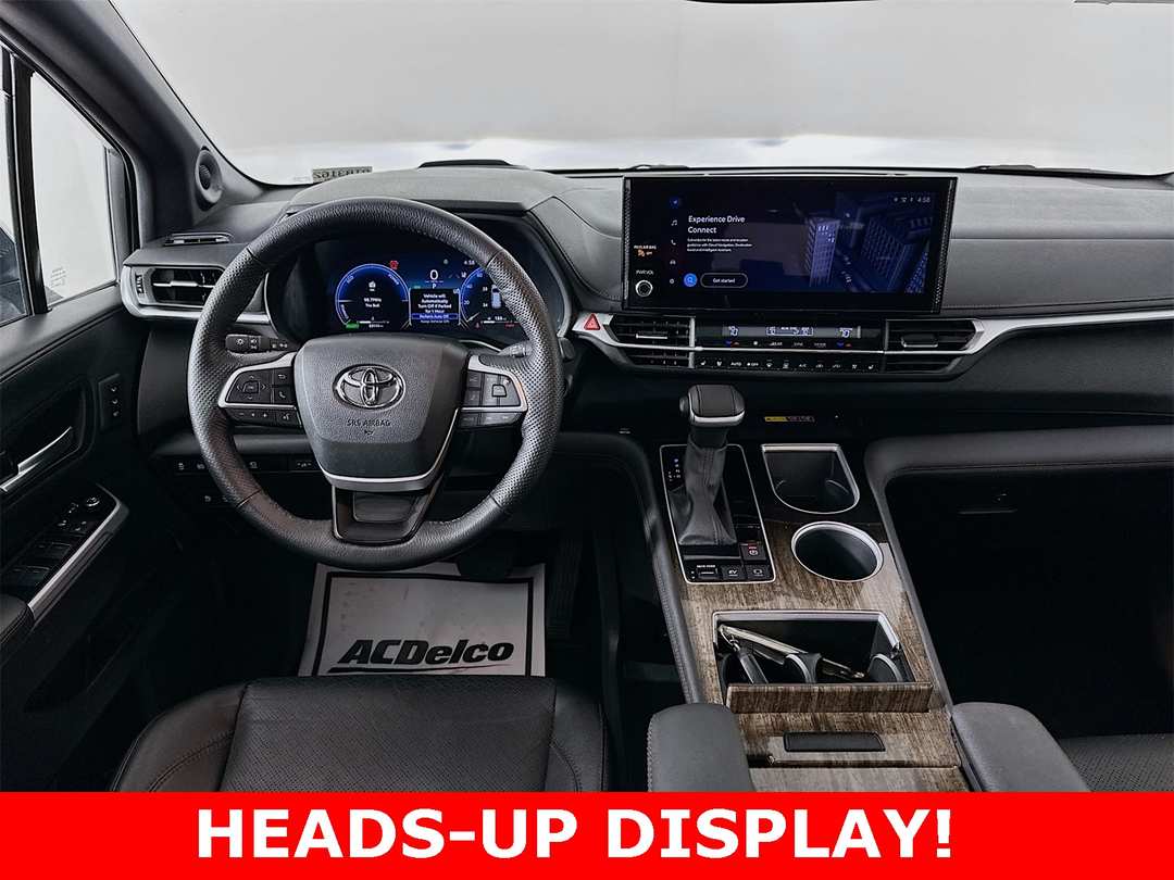 2025 Toyota Sienna Platinum - Image 24