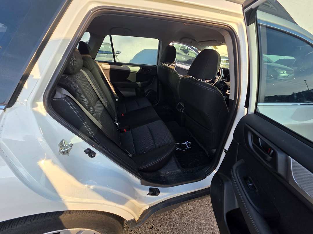2019 Subaru Outback 2.5i - Image 14