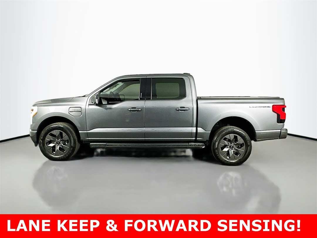 2023 Ford F-150 Lightning XLT - Image 4