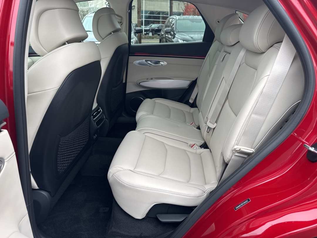 2026 Genesis Gv70 2.5T Advanced - Image 41