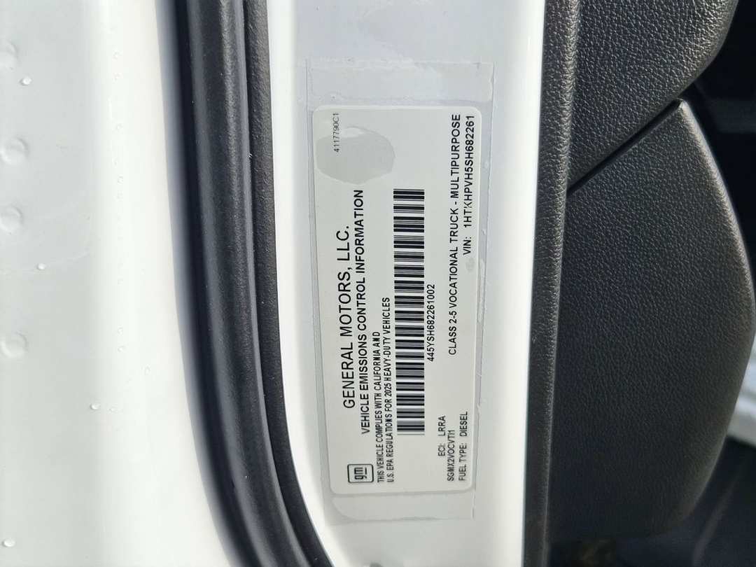 2025 Chevrolet Silverado 4500Hd - Image 40