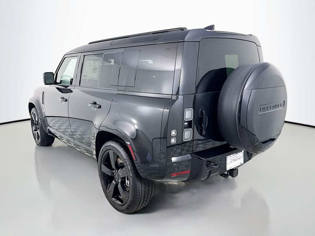 2026 Land Rover Defender 110 XDynamic SE - Image 3