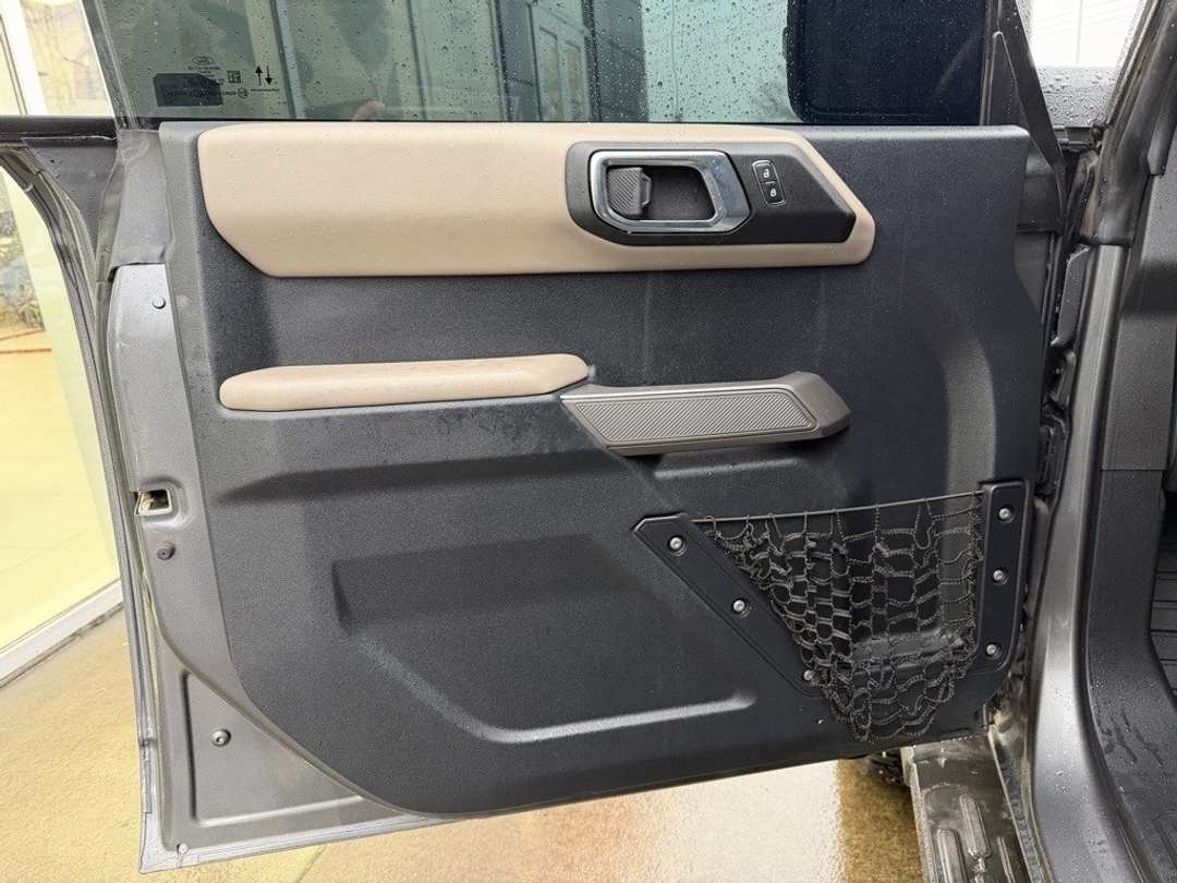 2022 Ford Bronco Wildtrak - Image 11