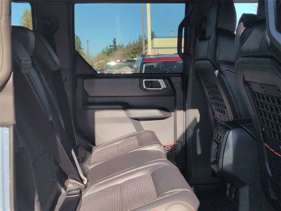 2025 Ford Bronco Raptor - Image 27