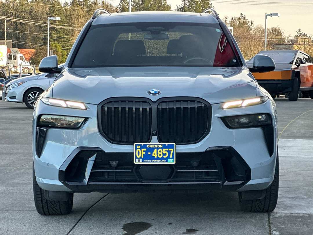 2024 BMW X7 xDrive40i - Image 8