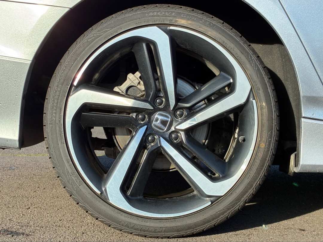 2022 Honda Accord Sport 2.0T - Image 9