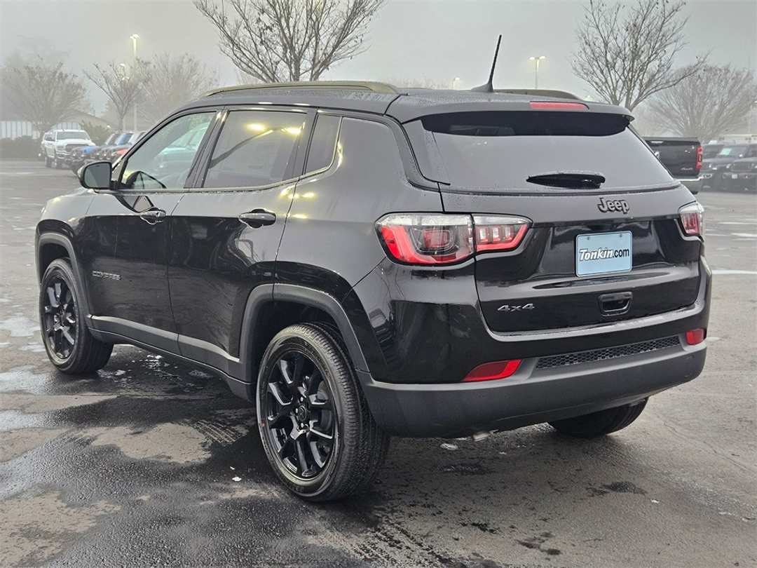 2026 Jeep Compass Latitude - Image 4