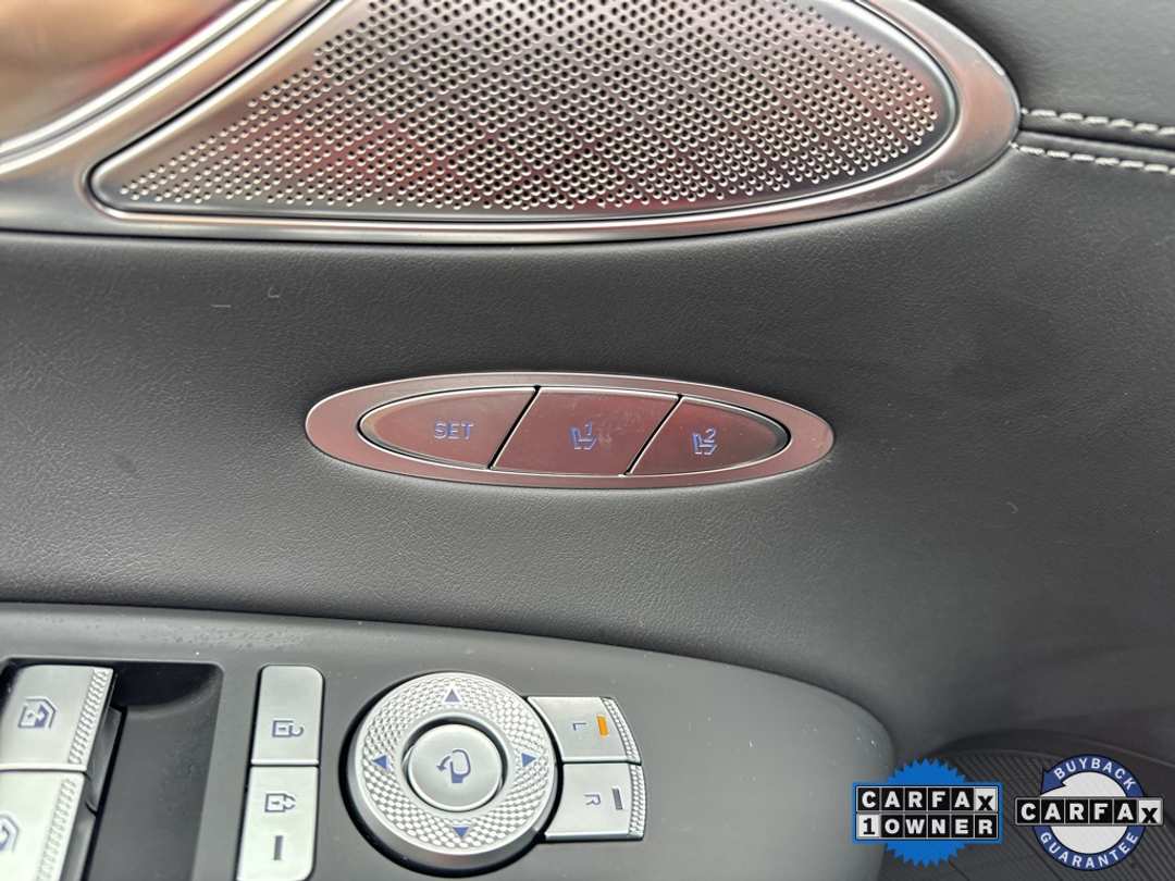 2025 Genesis Gv70 2.5T Sport Prestige - Image 17