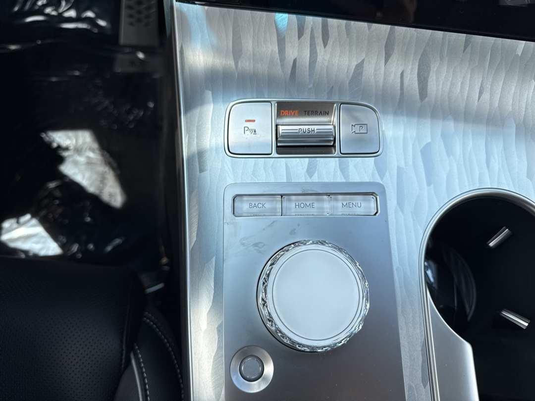 2026 Genesis Electrified Gv70 - Image 29