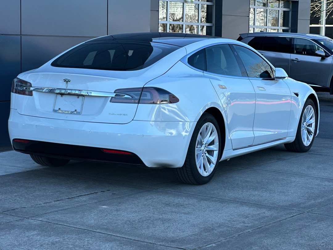 2020 Tesla Model S - Image 3