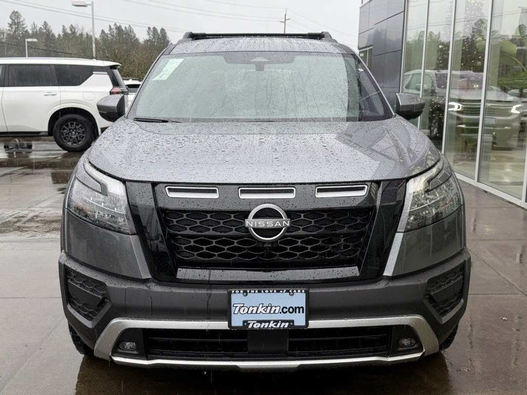 2025 Nissan Pathfinder Rock Creek - Image 3