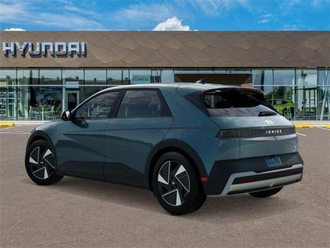 2026 Hyundai Ioniq 5 SEL - Image 5