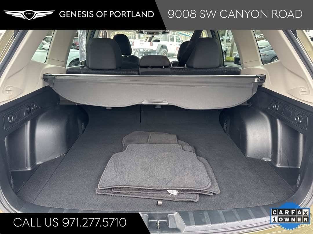 2022 Subaru Forester Premium - Image 9