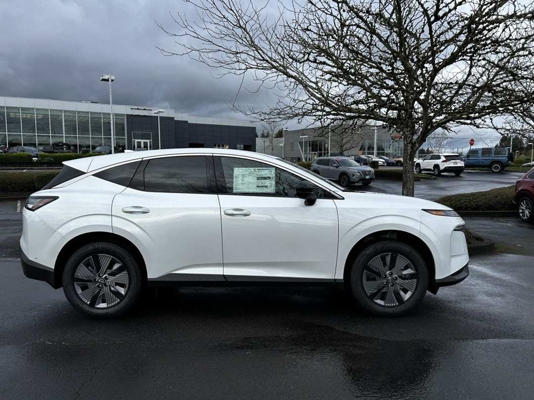 2025 Nissan Murano SL - Image 4