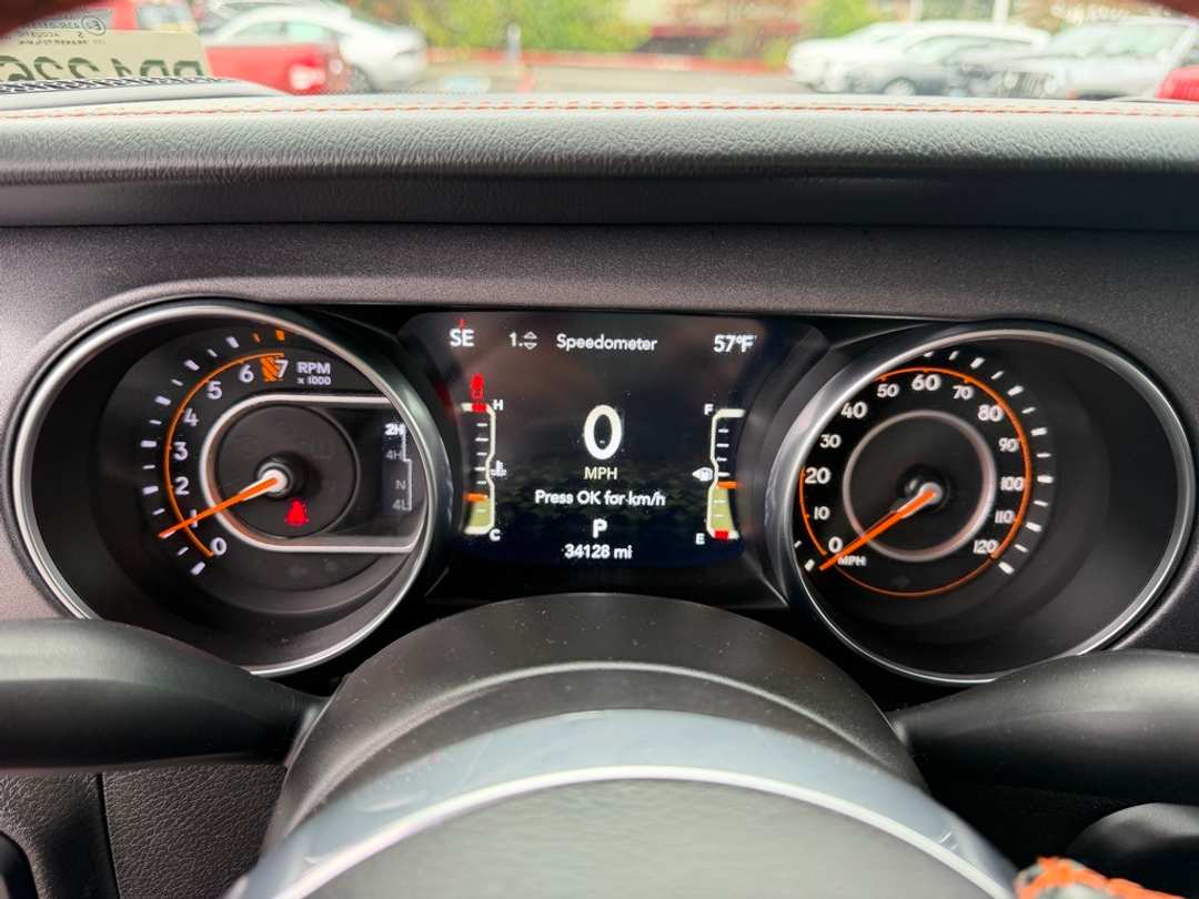 2023 Jeep Gladiator Mojave - Image 19