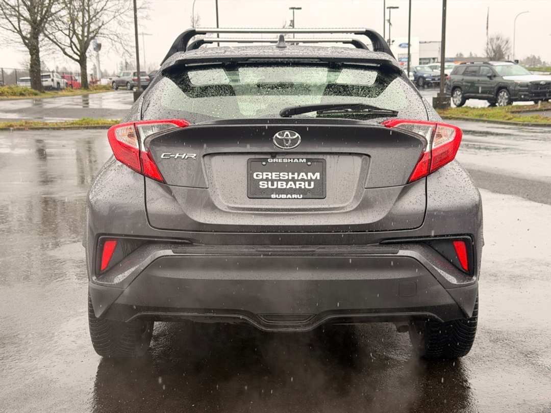 2019 Toyota C-Hr XLE - Image 6