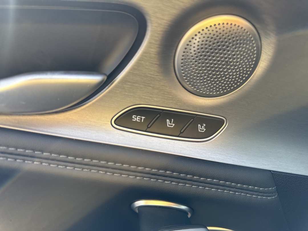 2019 Kia Stinger GT2 - Image 16