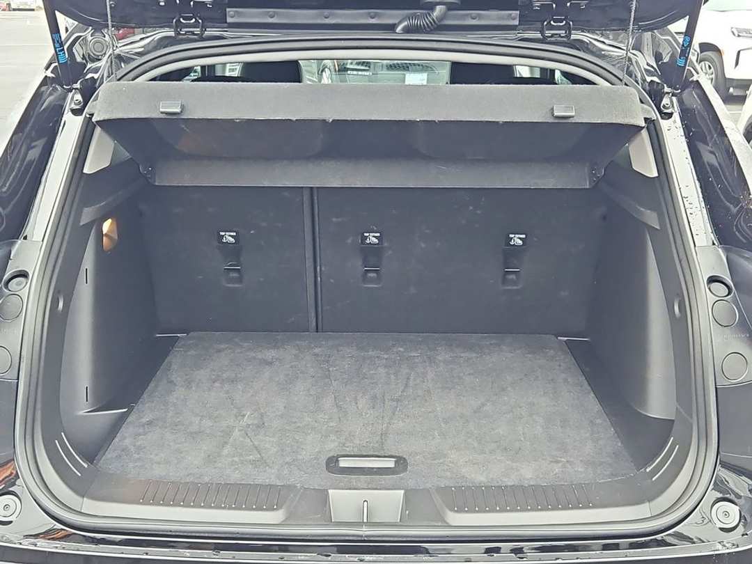 2025 Chevrolet Trax LT - Image 24