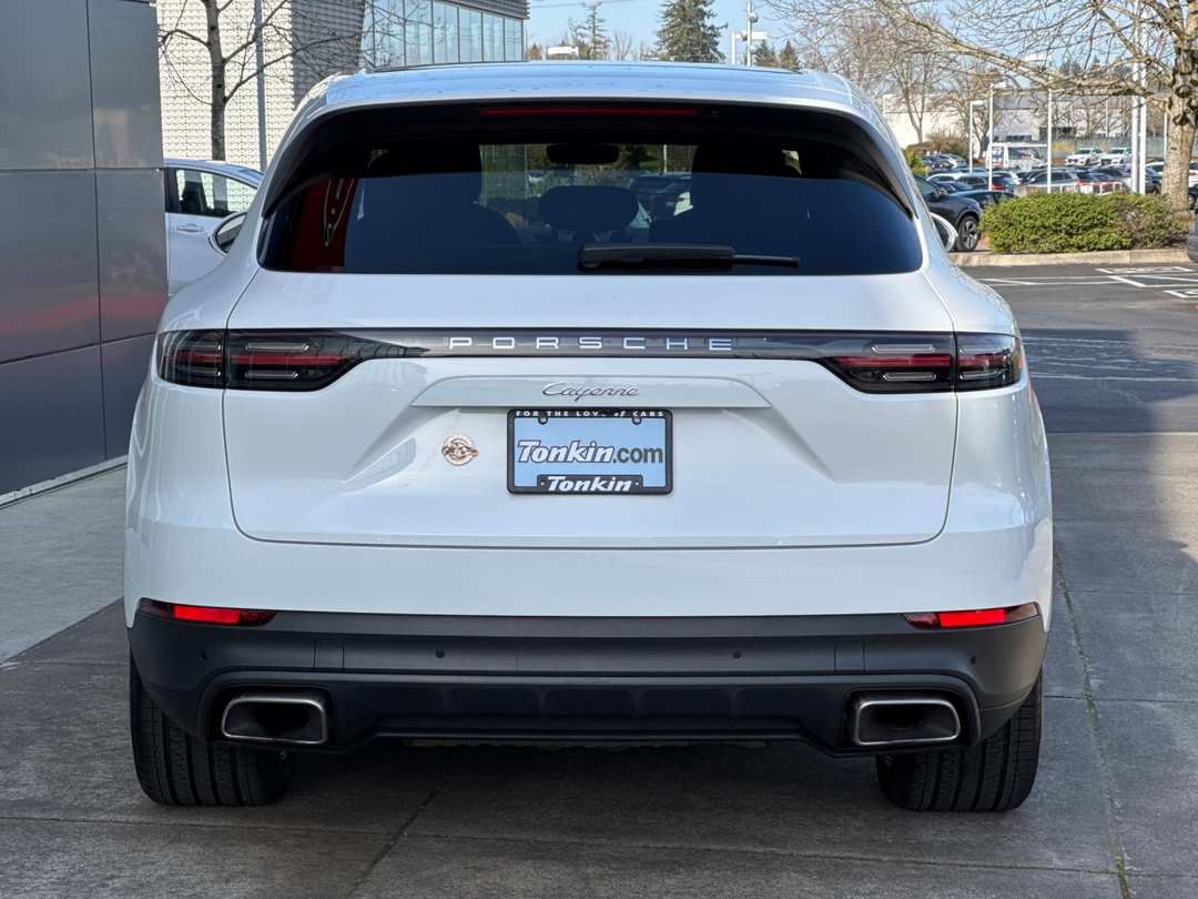 2023 Porsche Cayenne Platinum Edition - Image 4