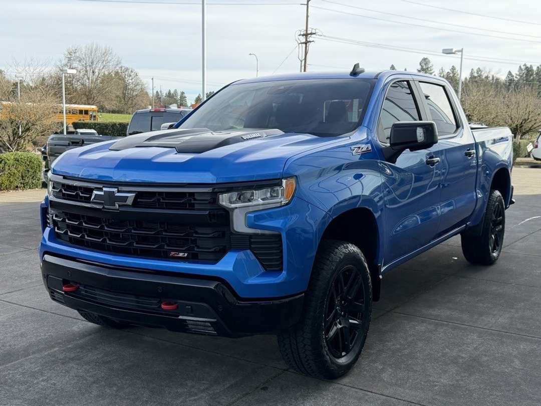 2025 Chevrolet Silverado 1500 LT Trail Boss - Image 4