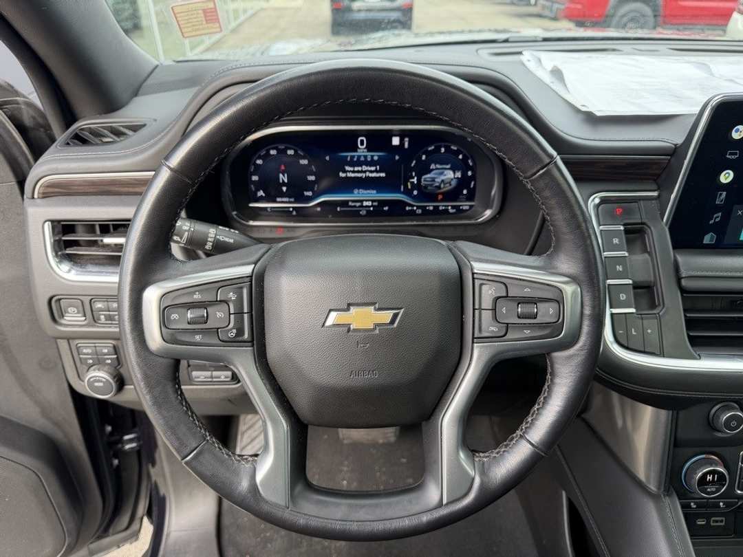 2022 Chevrolet Suburban LT - Image 20