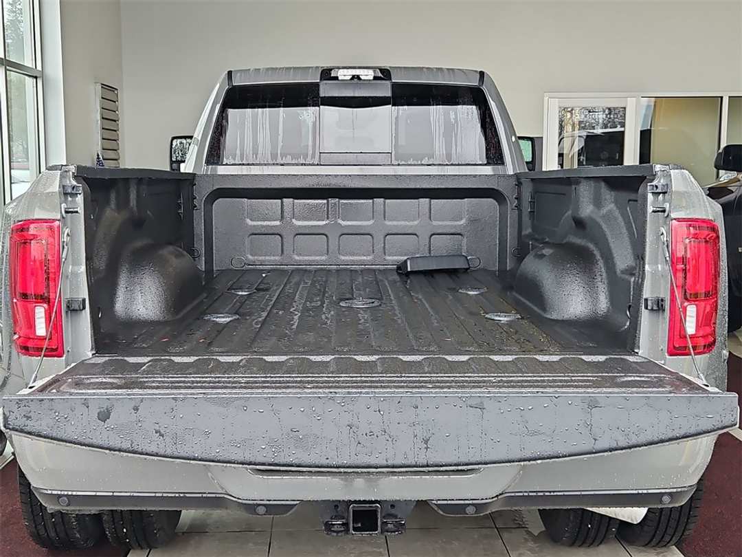 2026 Ram 3500 Laramie - Image 25