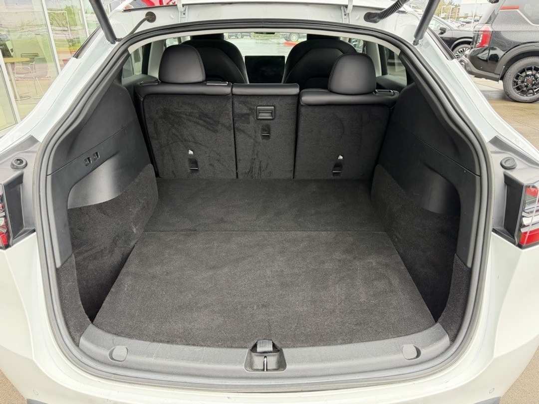 2022 Tesla Model Y Performance - Image 10