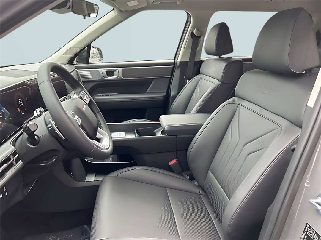 2026 Hyundai Santa Fe XRT - Image 9