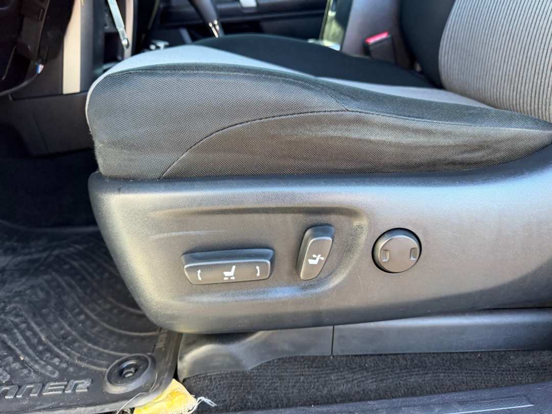 2017 Toyota 4Runner SR5 - Image 14