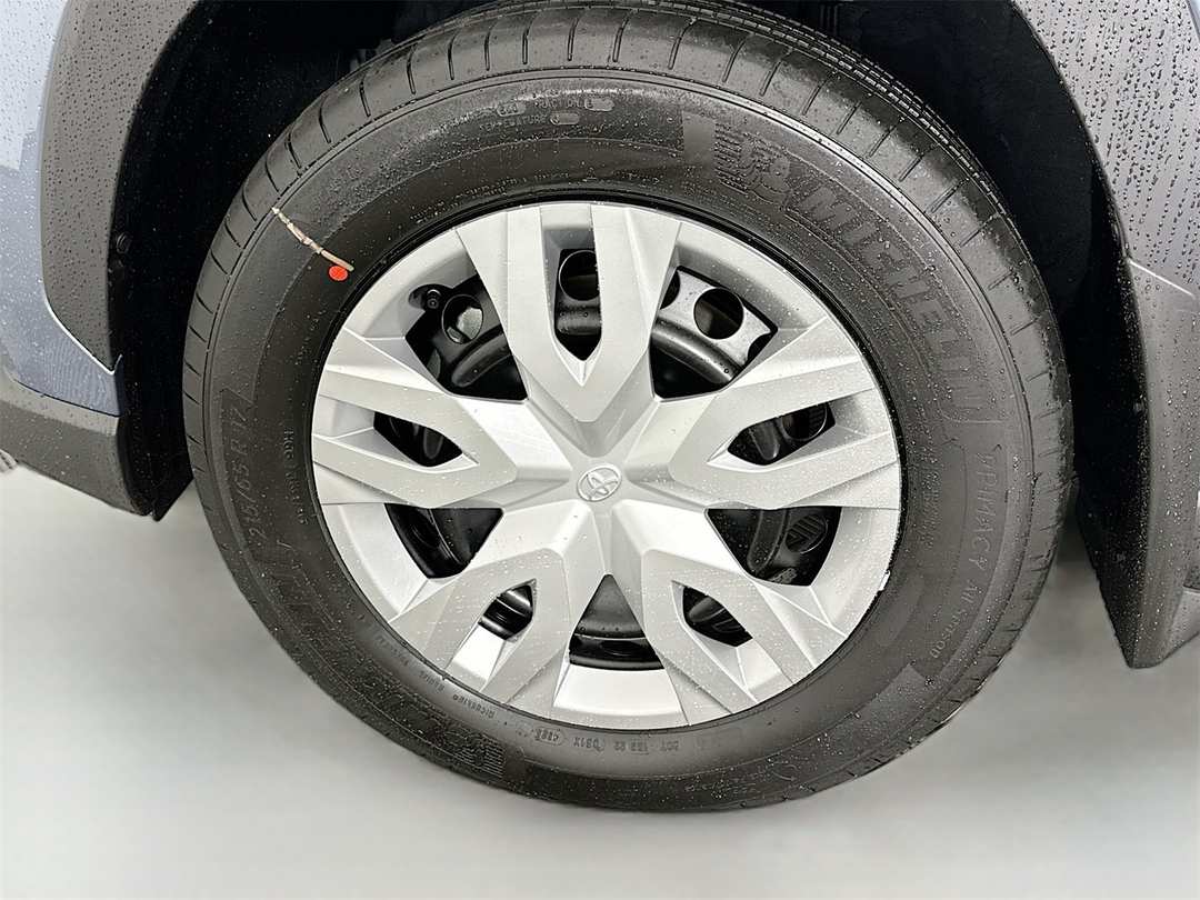 2026 Toyota Corolla Cross L - Image 30