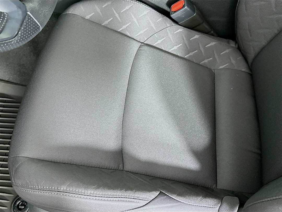 2025 Toyota Tacoma SR5 - Image 18