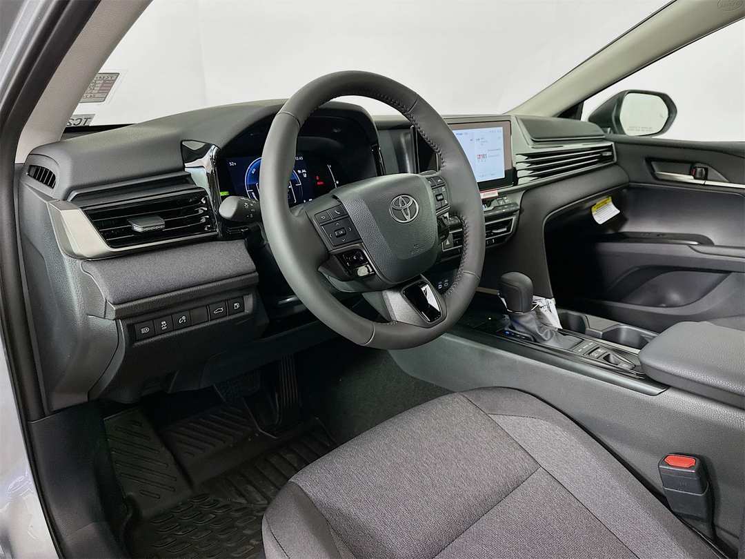 2026 Toyota Camry LE - Image 9