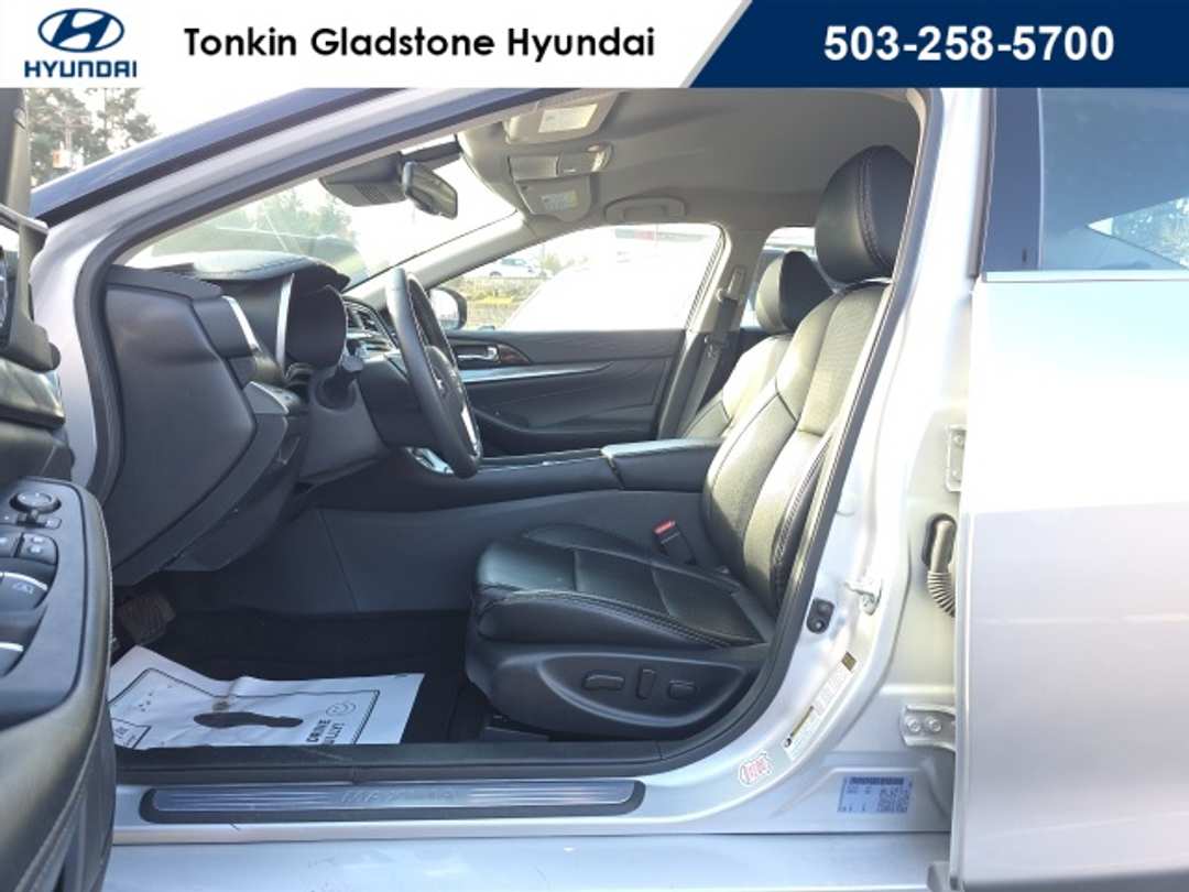 2023 Nissan Maxima SV - Image 9