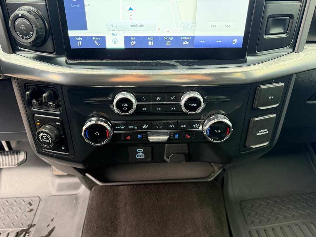 2022 Ford F-150 Lariat - Image 25