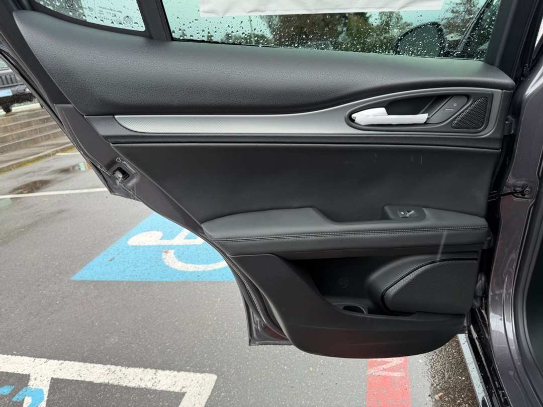 2026 Alfa Romeo Stelvio - Image 30