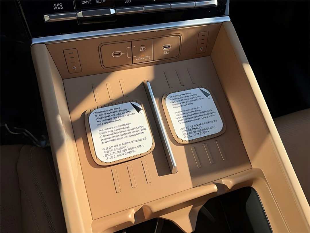 2026 Hyundai Santa Fe Calligraphy - Image 24