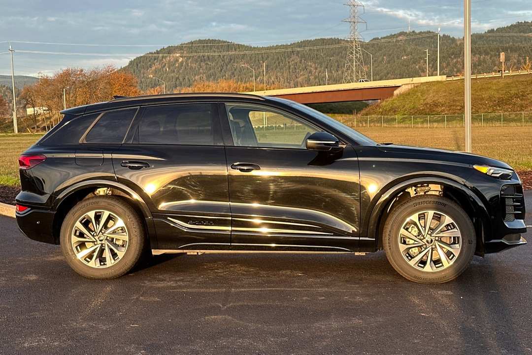 2025 Audi Q6 E-Tron Premium - Image 2