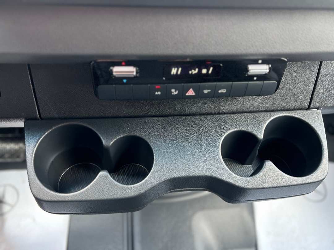 2024 Mercedes-Benz Sprinter 2500 Cargo 144 WB - Image 41