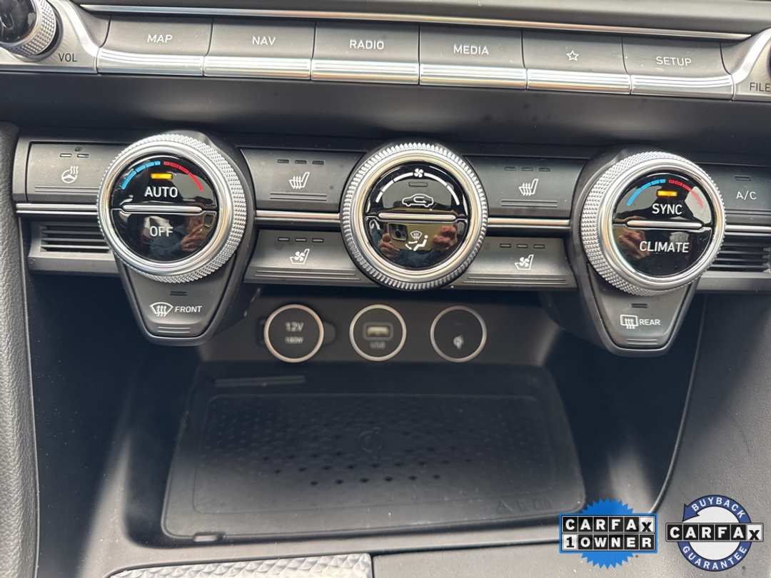 2023 Genesis G70 2.0T - Image 22