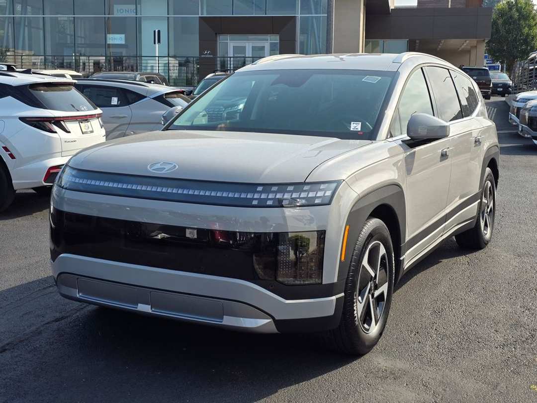 2026 Hyundai Ioniq 9 SE - Image 3