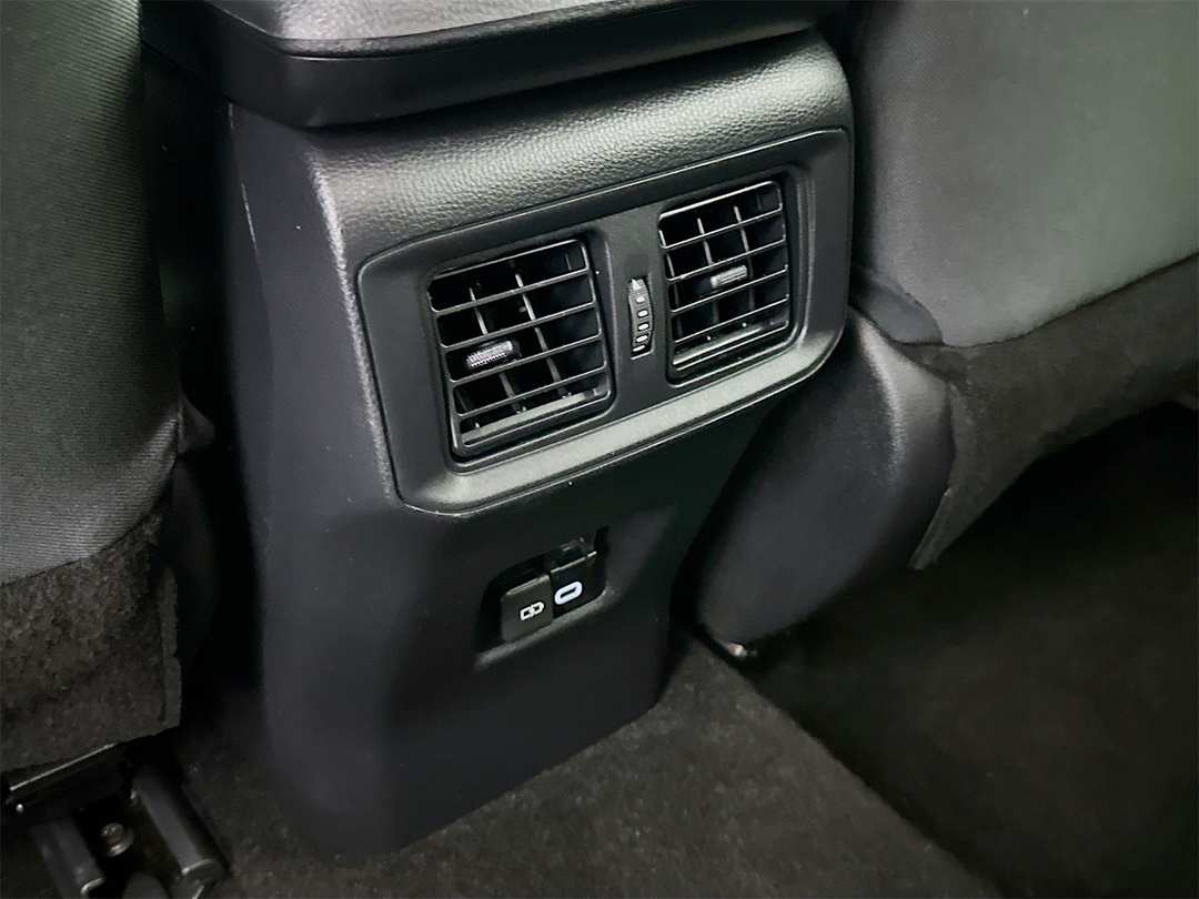 2024 Toyota Rav4 XLE - Image 24