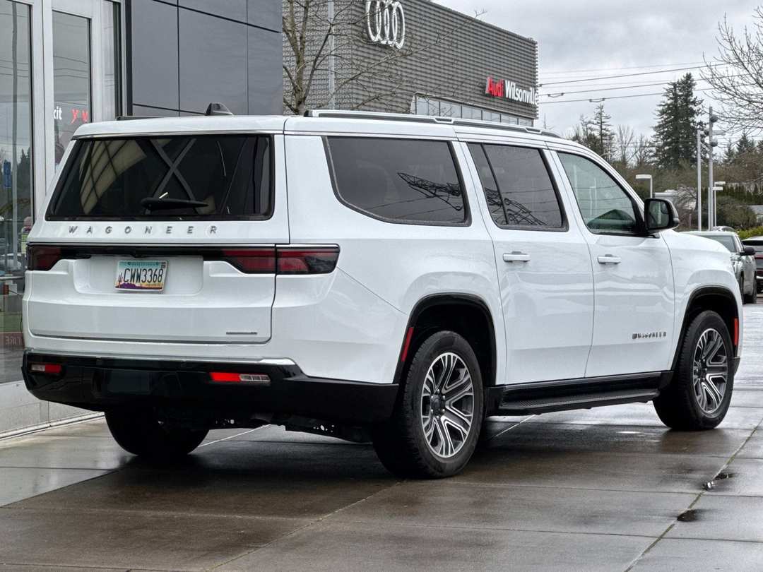 2024 Jeep Wagoneer L Series II - Image 3