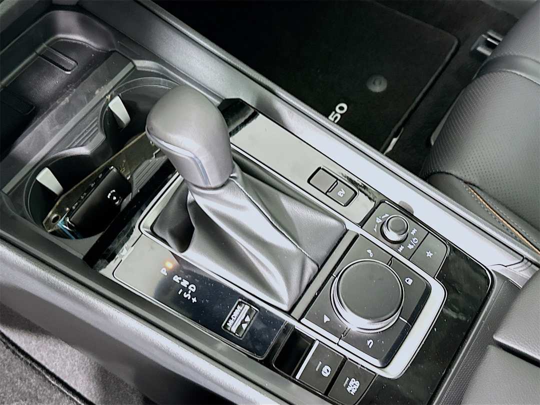 2026 MAZDA Cx-50 Premium - Image 17