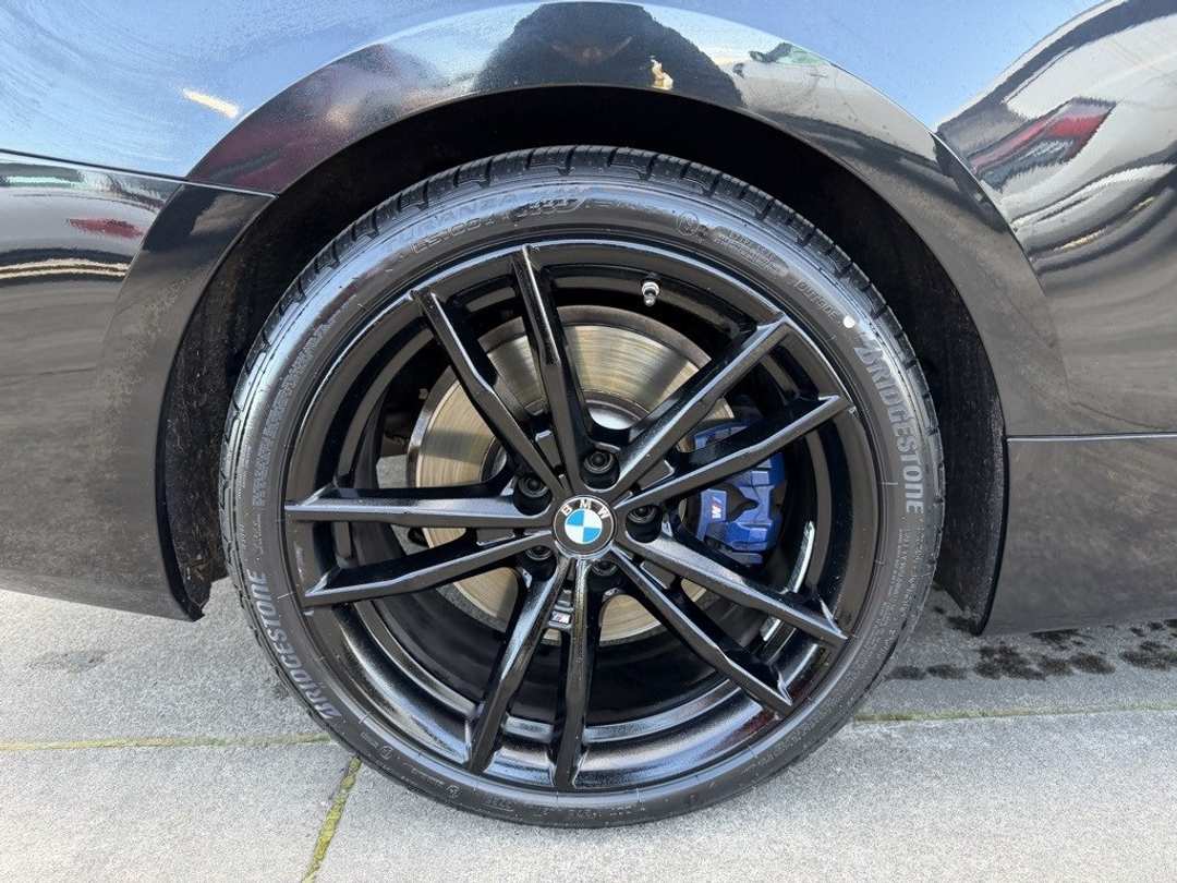 2024 BMW 4 Series M440i xDrive - Image 9